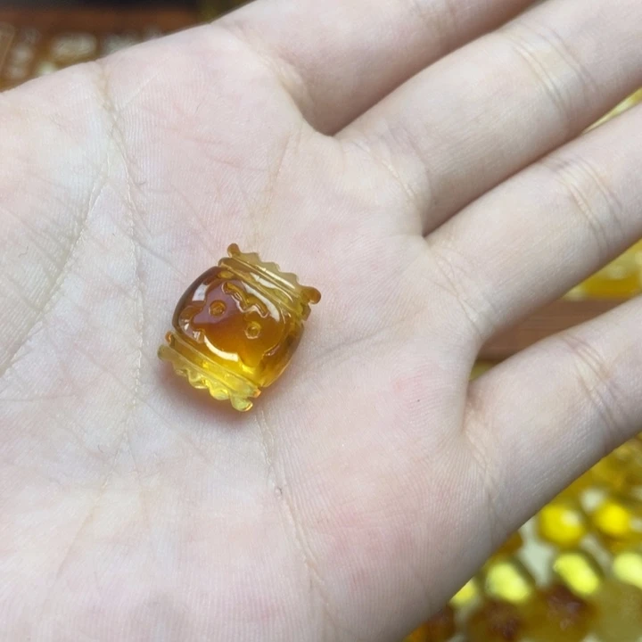 橄榄核吊坠小糖果