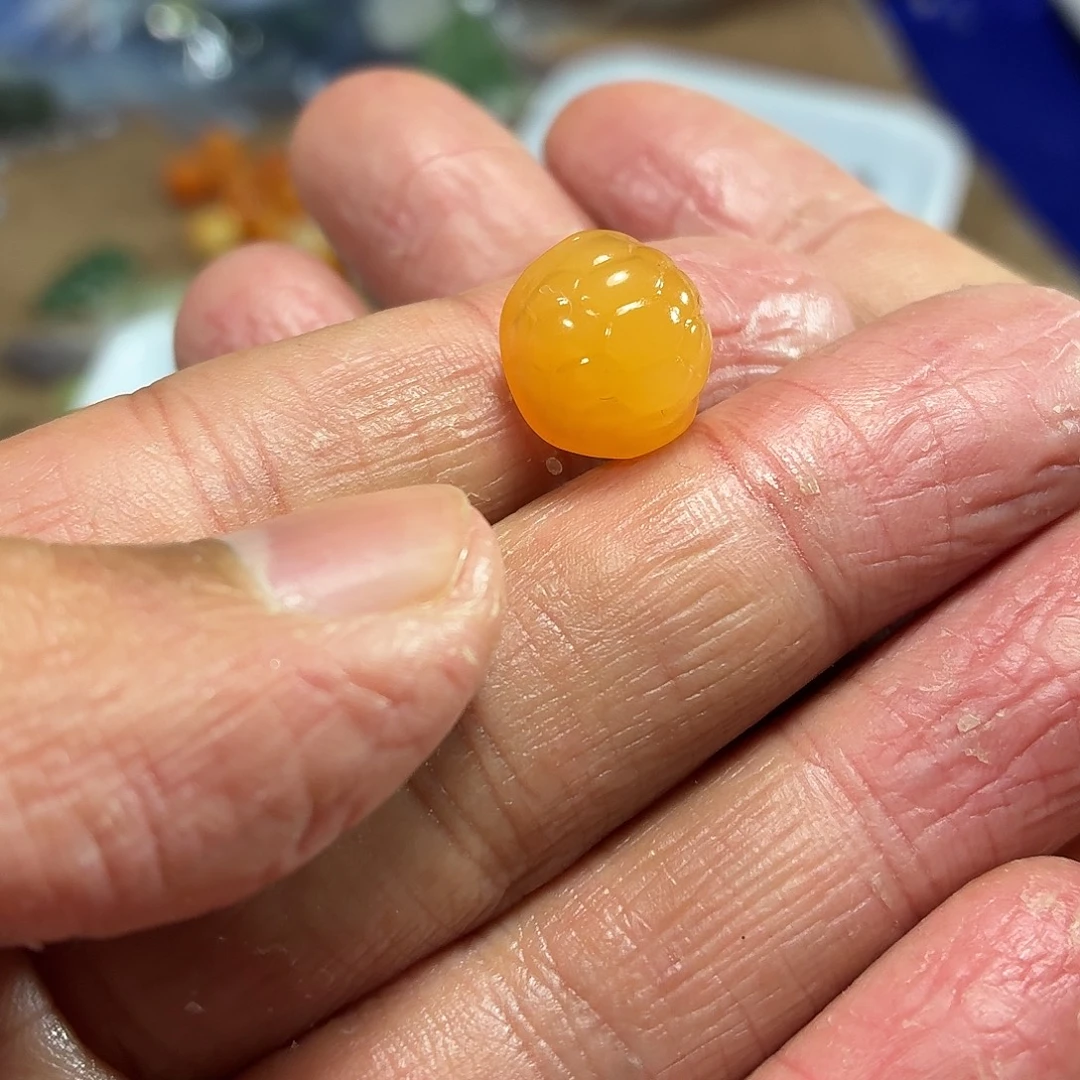 石英质玉未镶嵌颈饰