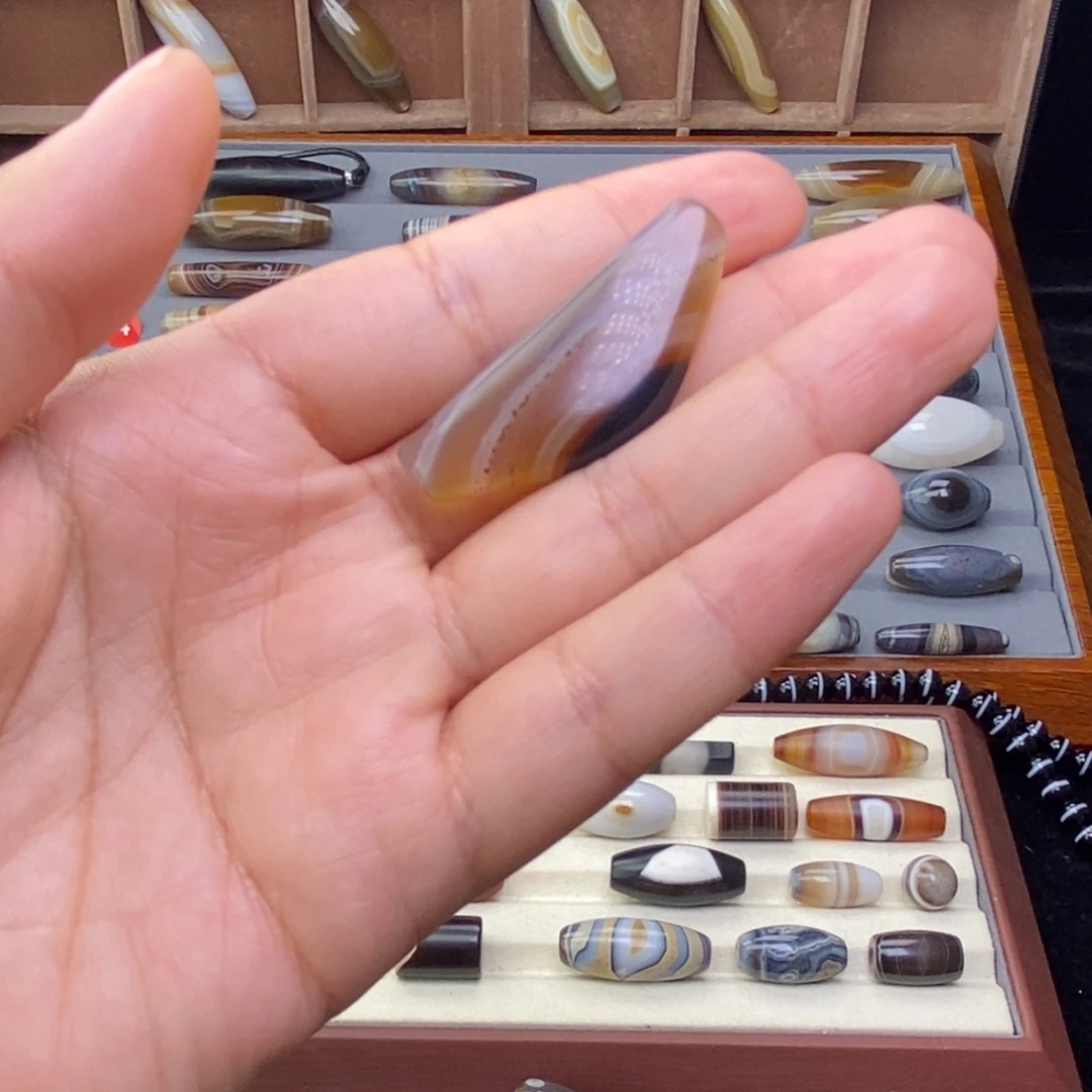 郭***y未镶嵌颈饰玛瑙/玉髓