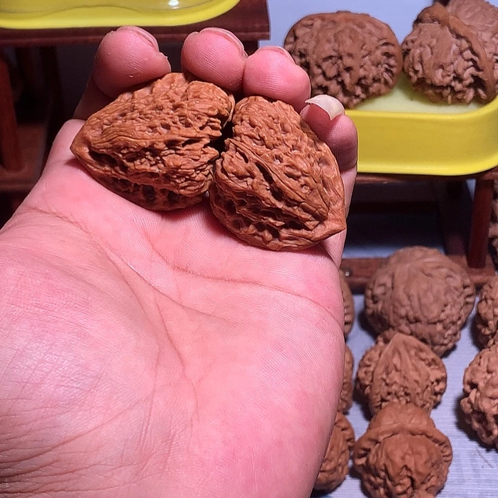 用***2文玩核桃吊坠南疆