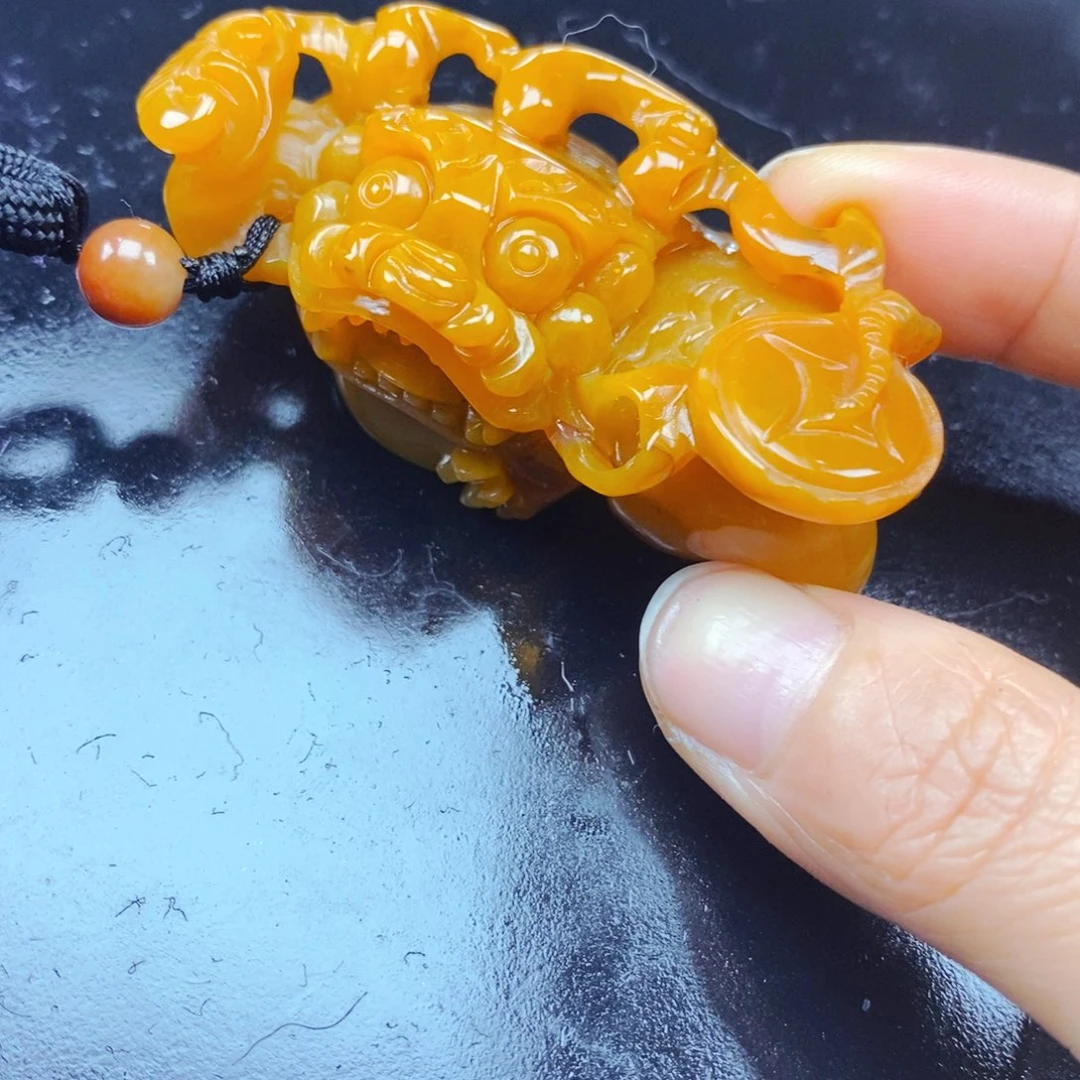 石英质玉（黄龙玉）未镶嵌吊坠(不含链)