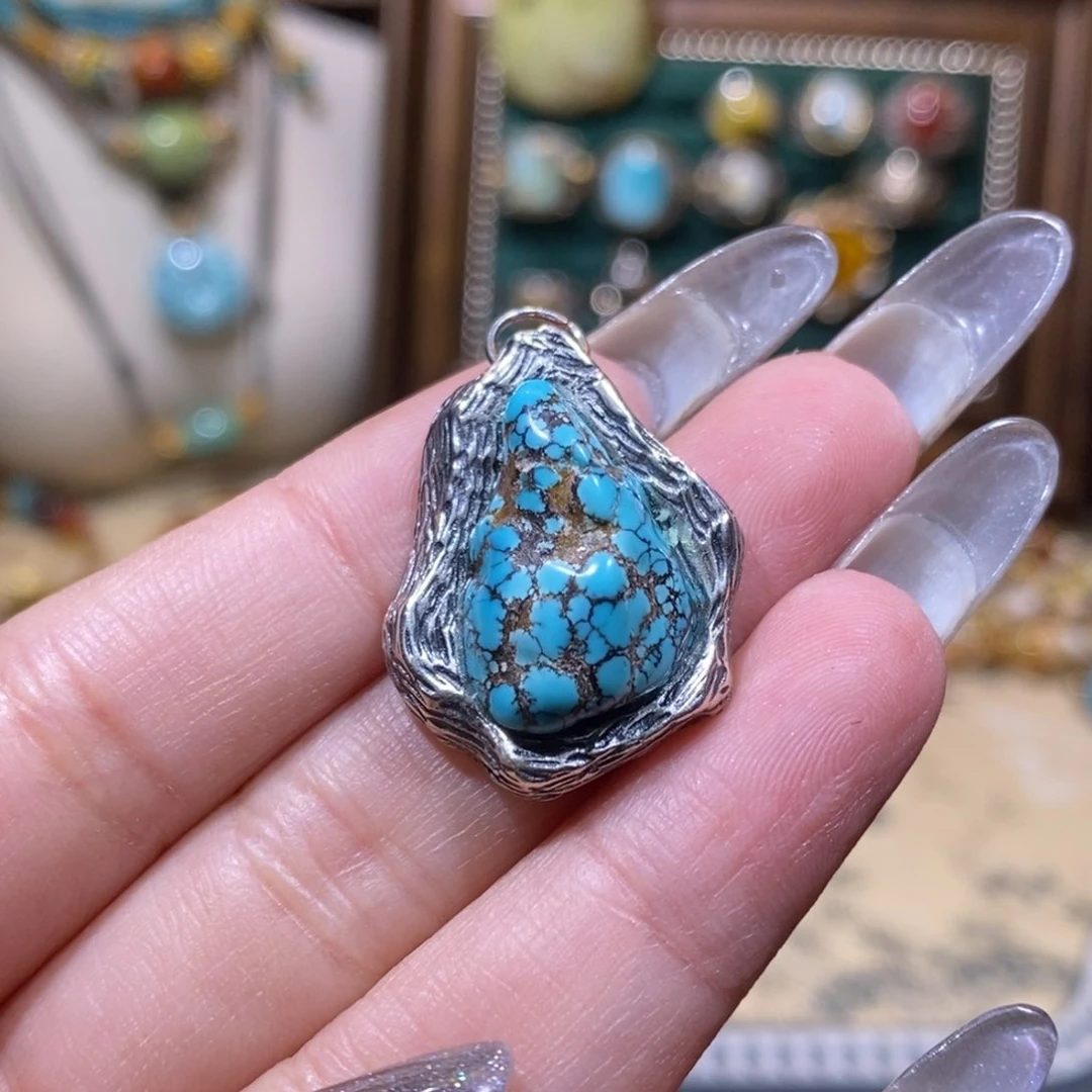 L***看绿松石银S925镶嵌颈饰吊坠