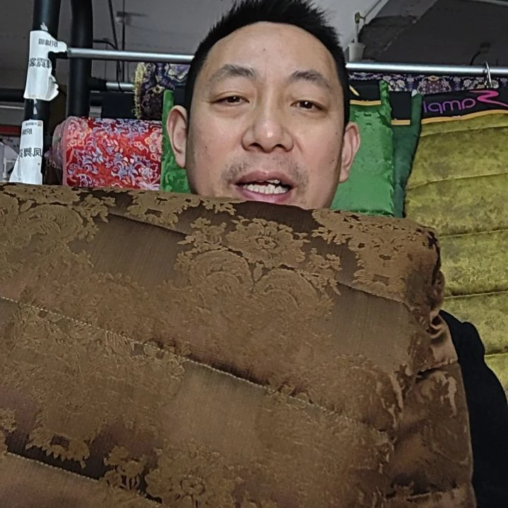 余***制无纺布咖色欧华提花三层绗棉1米样板