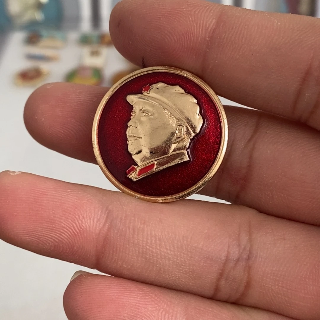 其他普通金属红色纪念章精致版武像小圆章