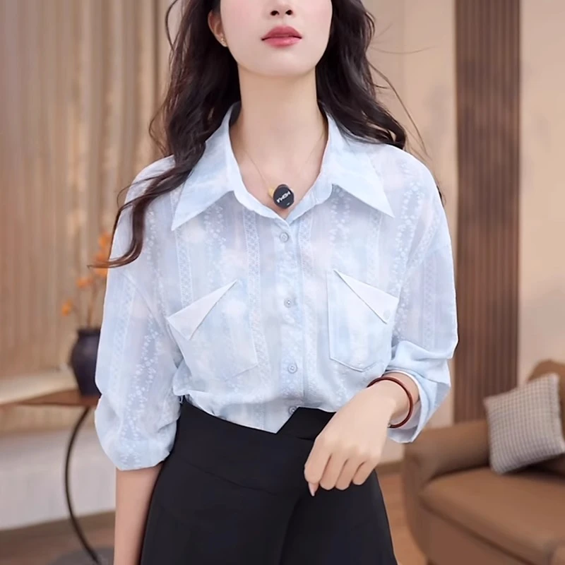 蓝色翻领衬衫女士2025夏季新款宽松时尚显瘦减龄职业中袖气质上衣