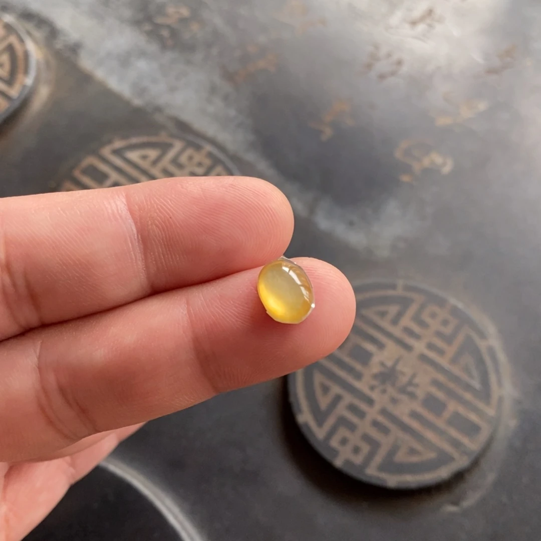 翡翠裸石高冰黄翡蛋面