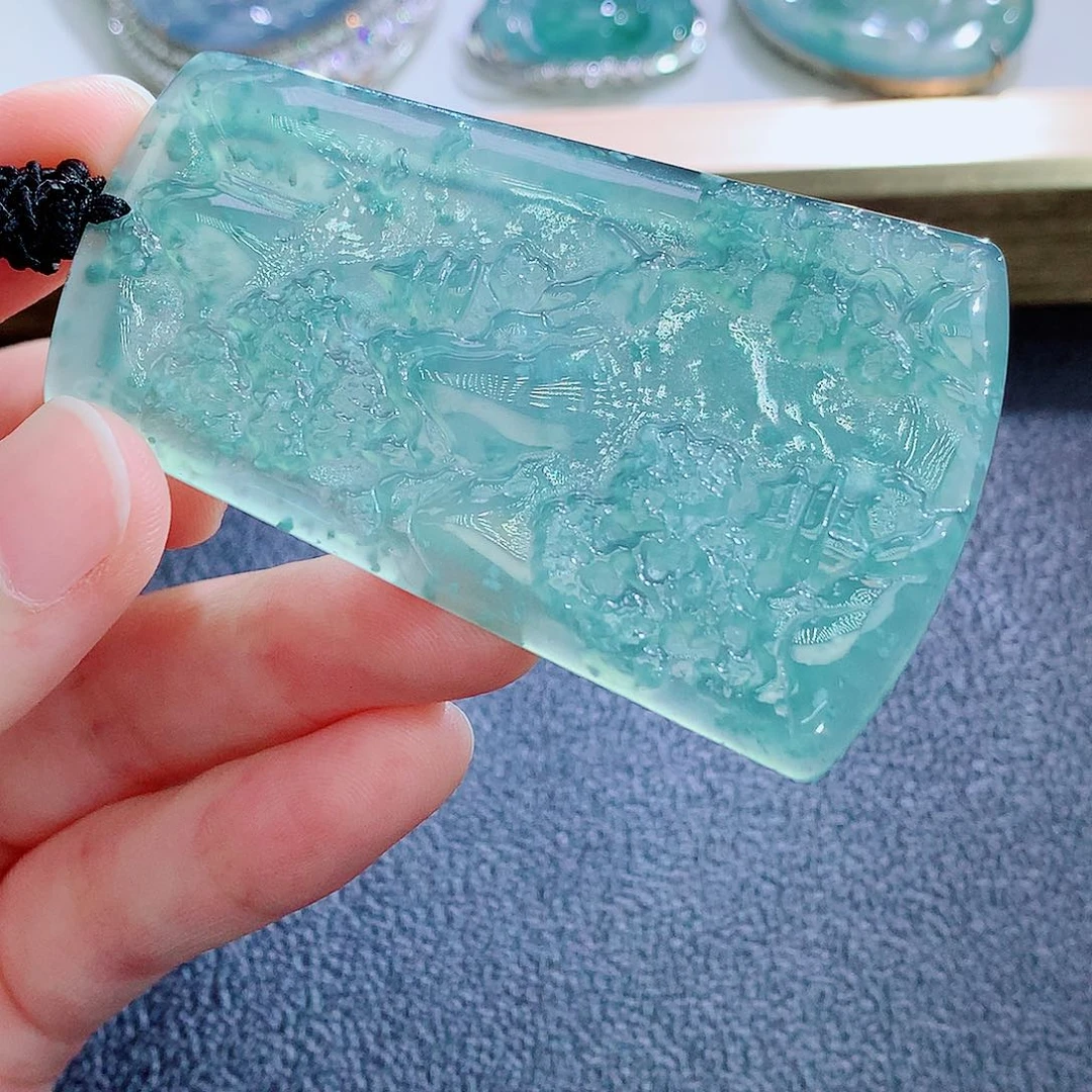 翡翠未镶嵌颈饰翡翠
