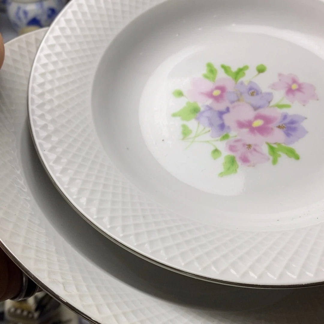 一天只喝一点奶茶和两碗奶茶两