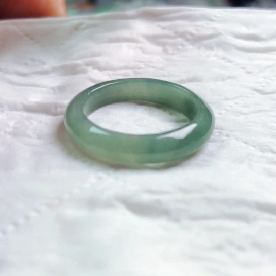 翡翠颈饰未镶嵌天****远吊坠