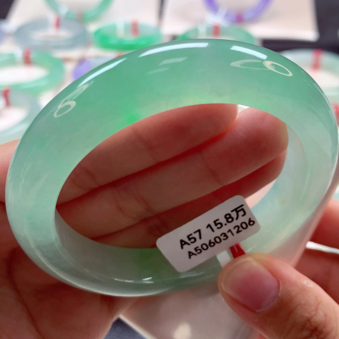 翡翠手镯未镶嵌93翡翠手镯99