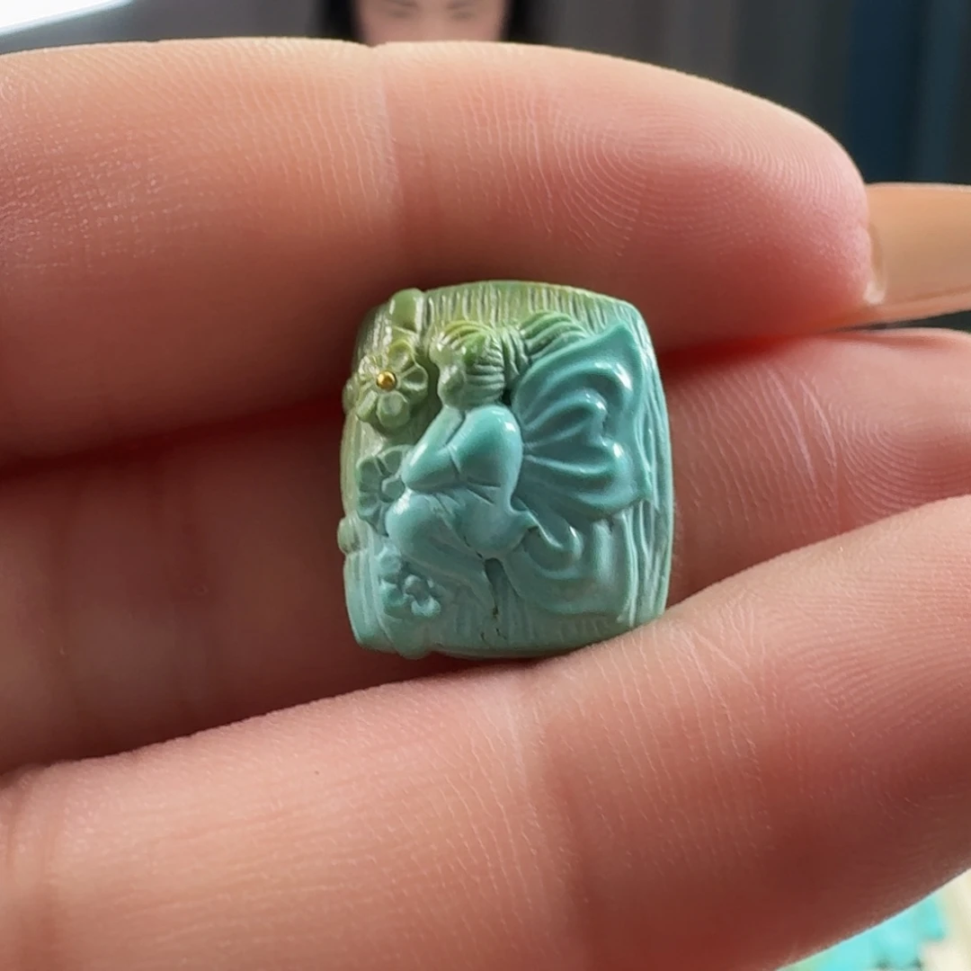 绿松石未镶嵌颈饰