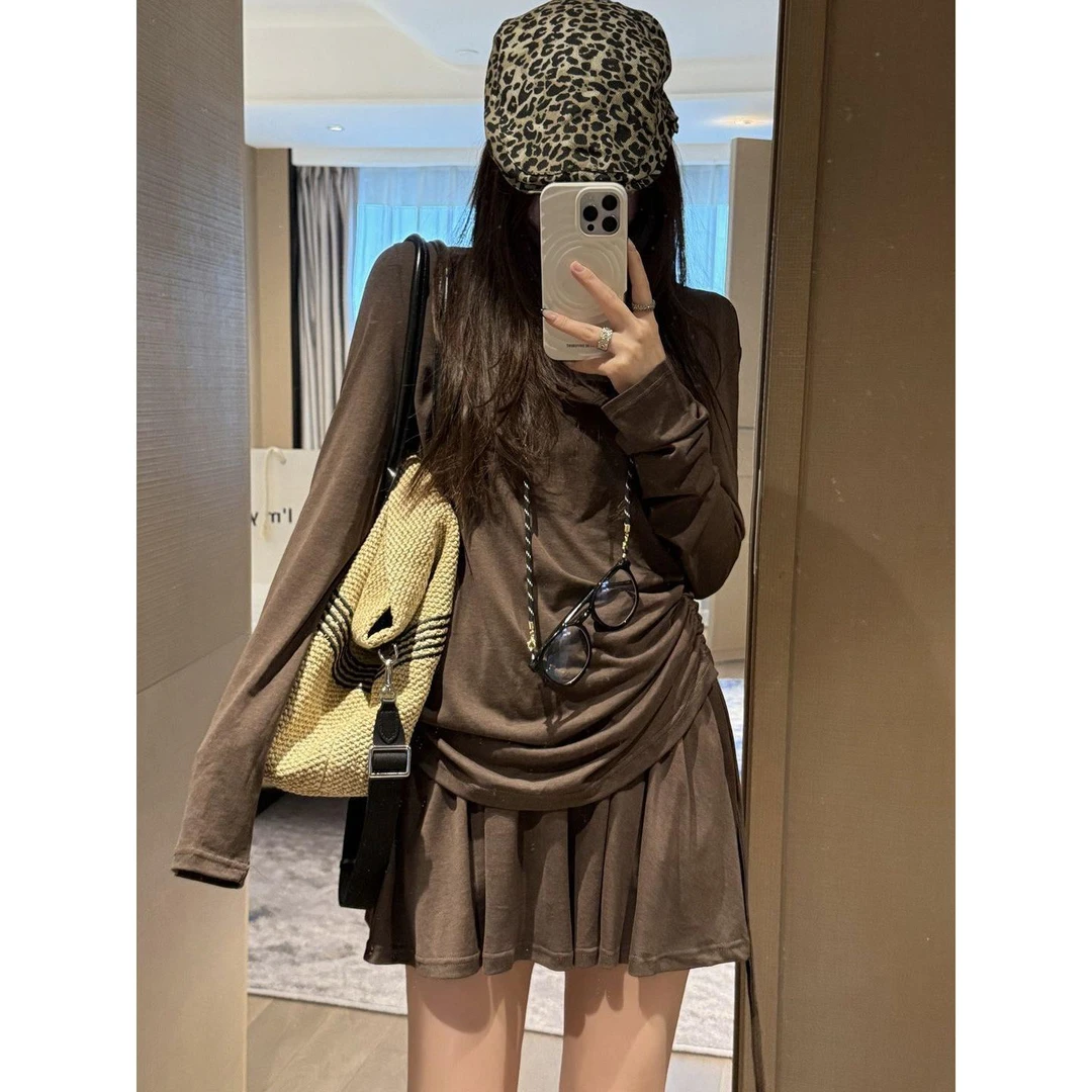 大码300斤简约露背长袖短裙套装秋季胖mm显瘦T恤半身裙时尚两件套