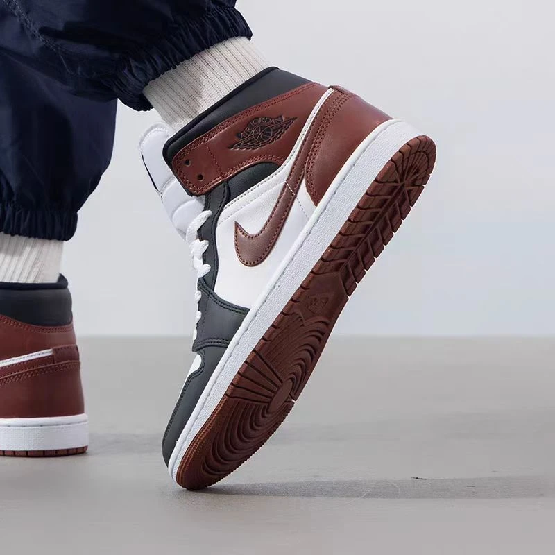 NIKE/耐克男子酒红中帮AIRJORDAN1MIDSE运动休闲鞋 HF3216102 #HB