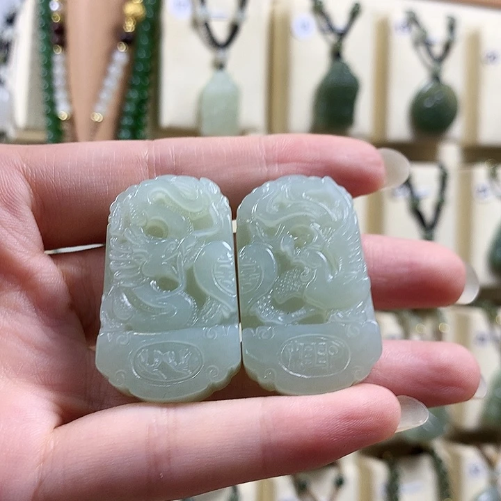 颈饰未镶嵌和田玉小*