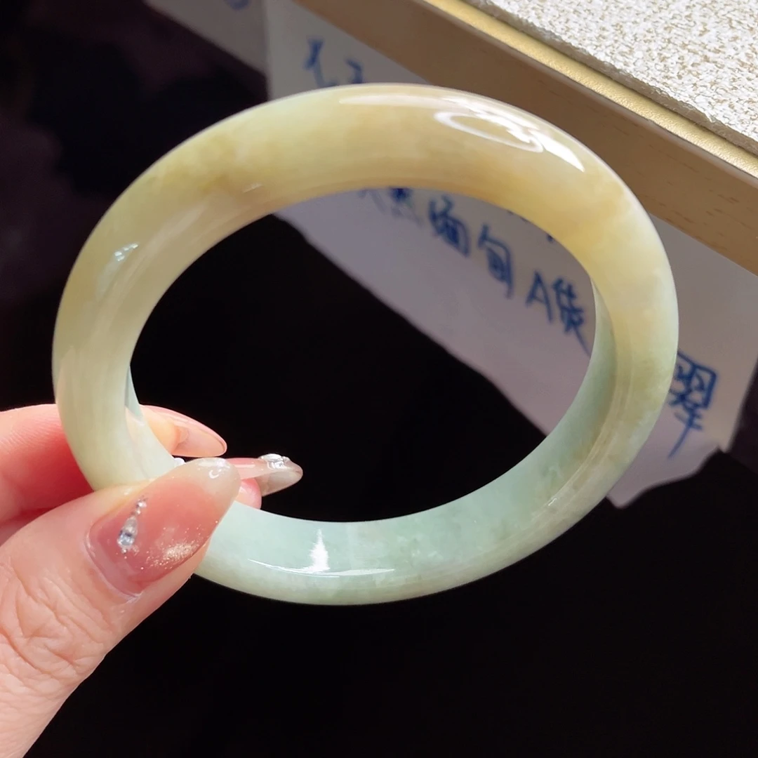 翡翠未镶嵌手镯手镯