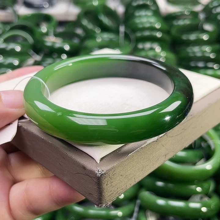 未镶嵌手镯和田玉（碧玉）