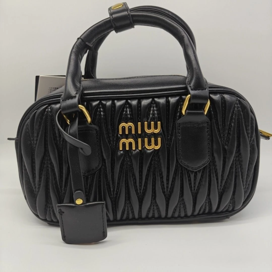 小众高级手提保龄球小包2025新款波士顿时尚单肩褶皱斜挎包