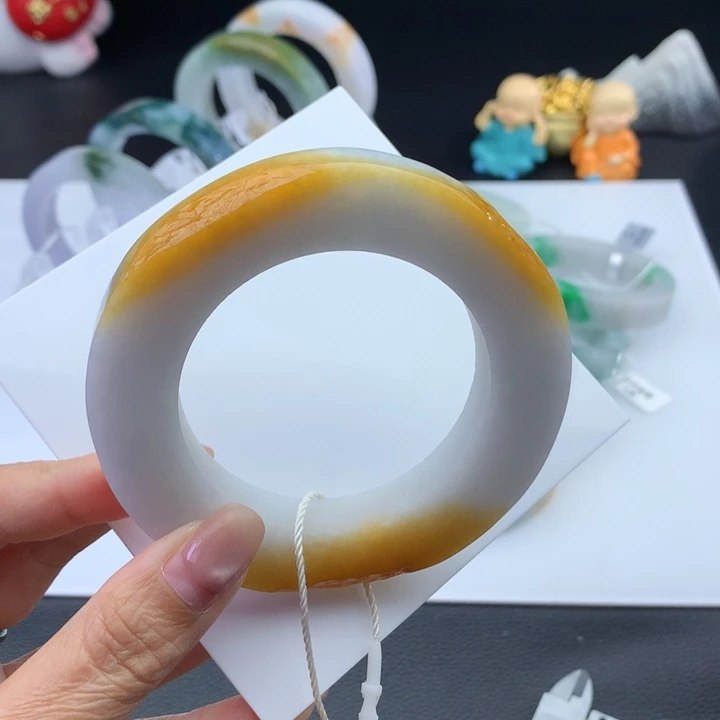 未镶嵌手镯定制翡翠