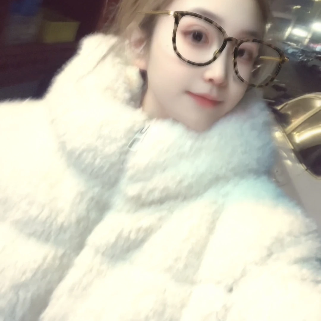 毛茸茸保暖连帽外套上衣