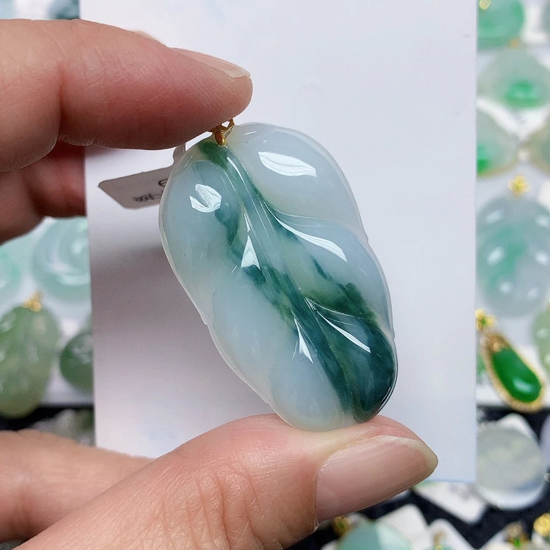 翡翠18K金镶嵌颈饰2567899