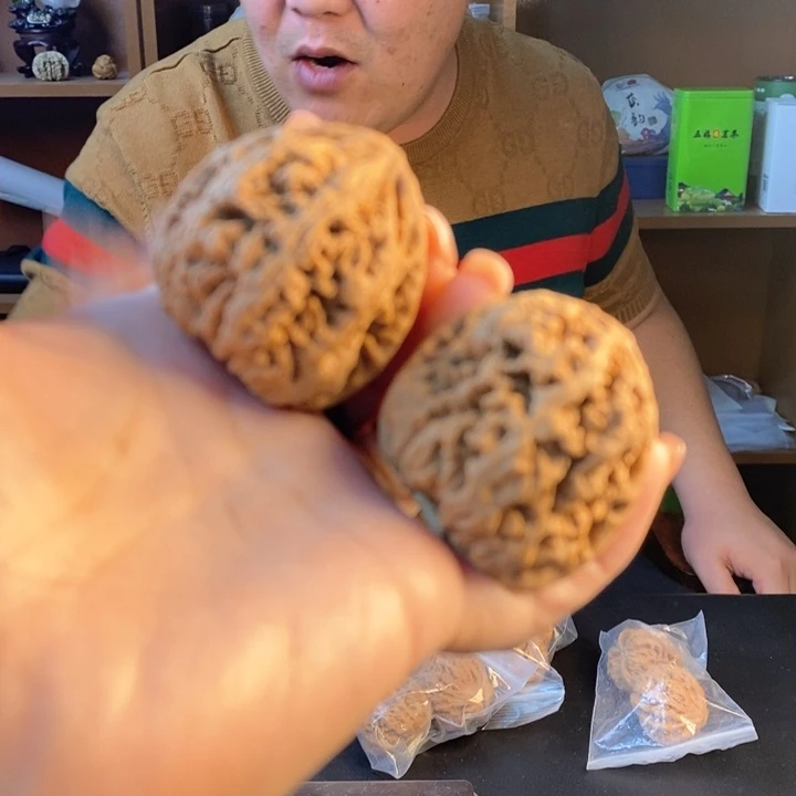 文玩核桃把件财****?粗筋