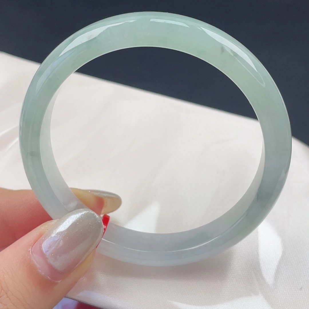 翡翠未镶嵌手镯52圈口