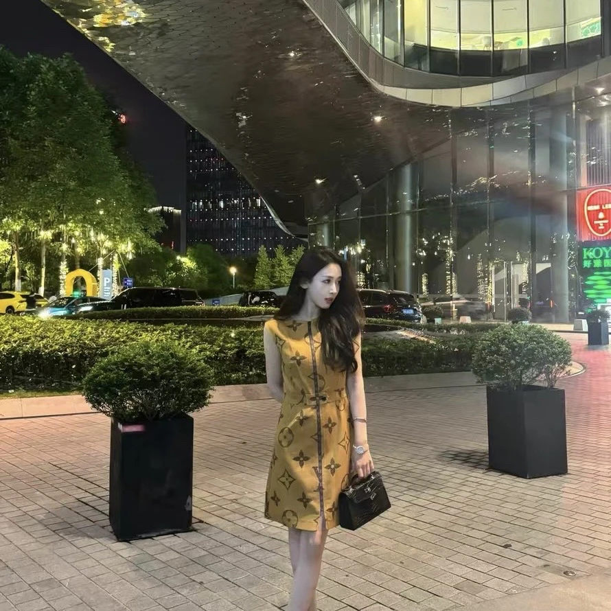 未使用 LouisVuitton/路易威登 A100669/棕色老花无袖连衣裙/34码