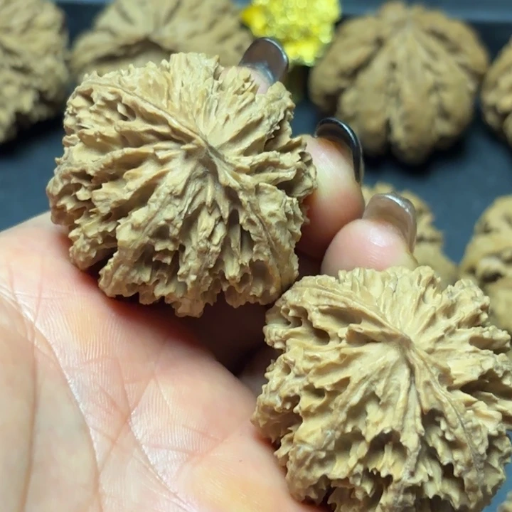 *****文玩核桃吊坠秦岭灯笼6