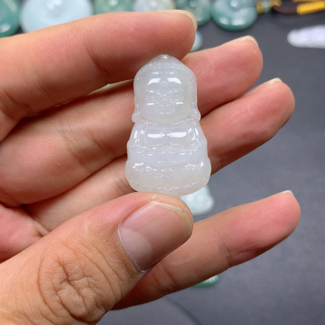 吃***茶颈饰未镶嵌翡翠宝宝佛