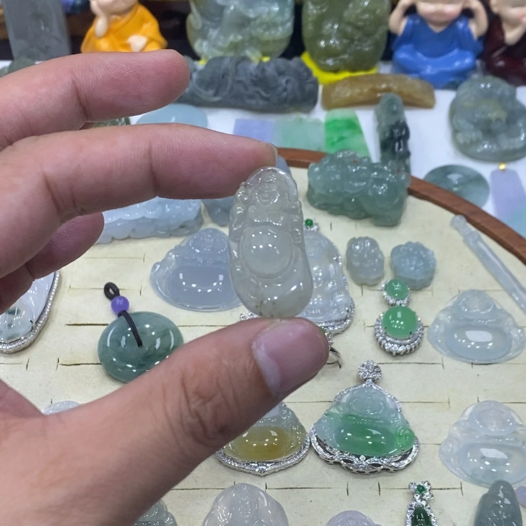 翡翠未镶嵌吊坠(不含链)佛公