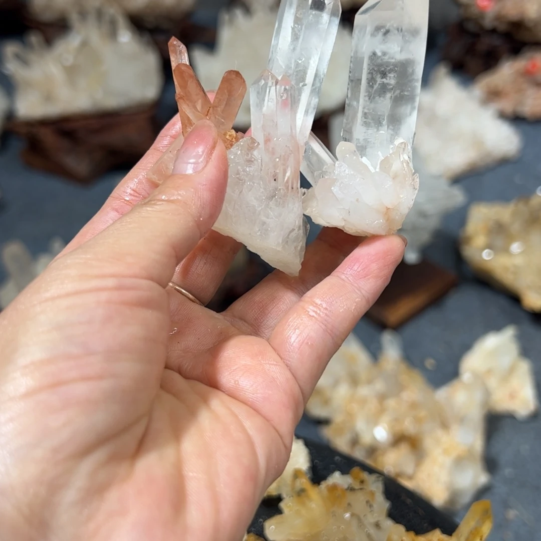 柏***岩未镶嵌珠宝半成品水晶