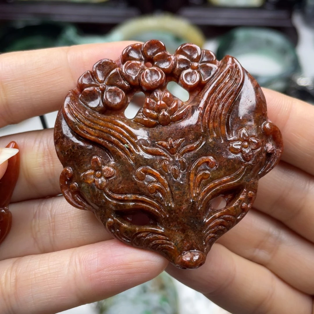 1***2翡翠未镶嵌颈饰牌子