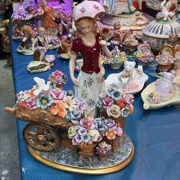 陶瓷花之恋花车女孩瓷偶 宝石红 老货库存