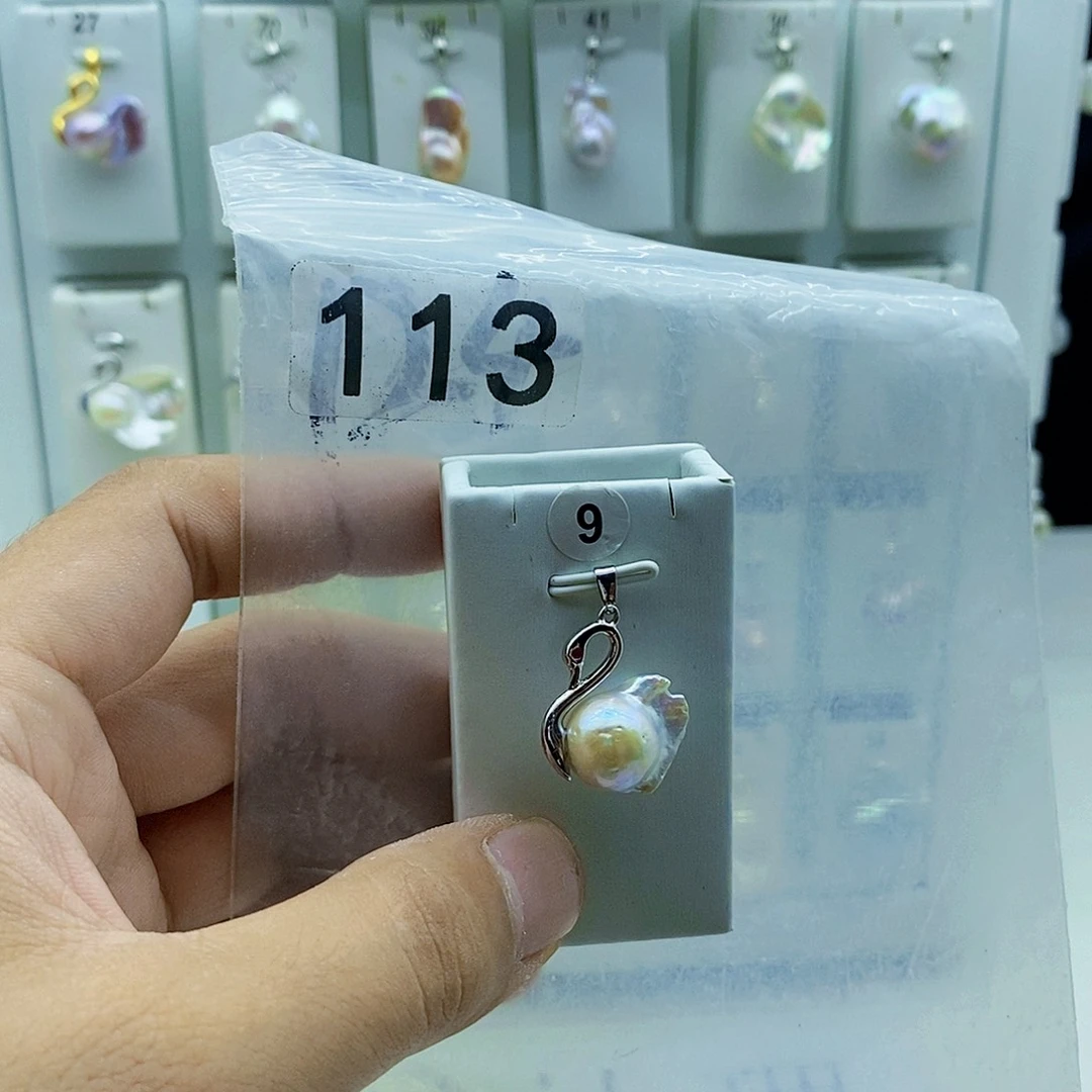 淡水珍珠颈饰合金