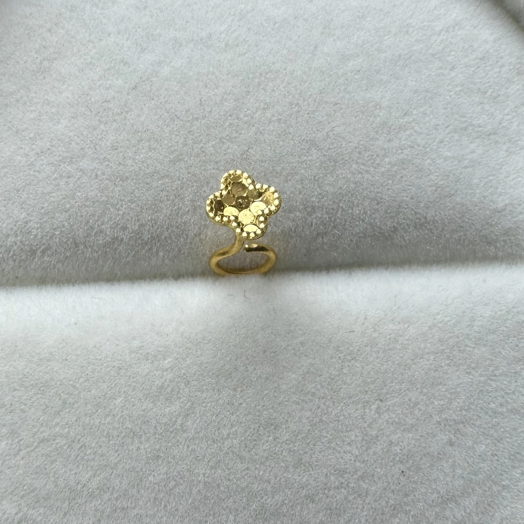 秋日特惠 足金999 龙鳞爆闪四叶草黄金弯针耳钉（单只专拍）