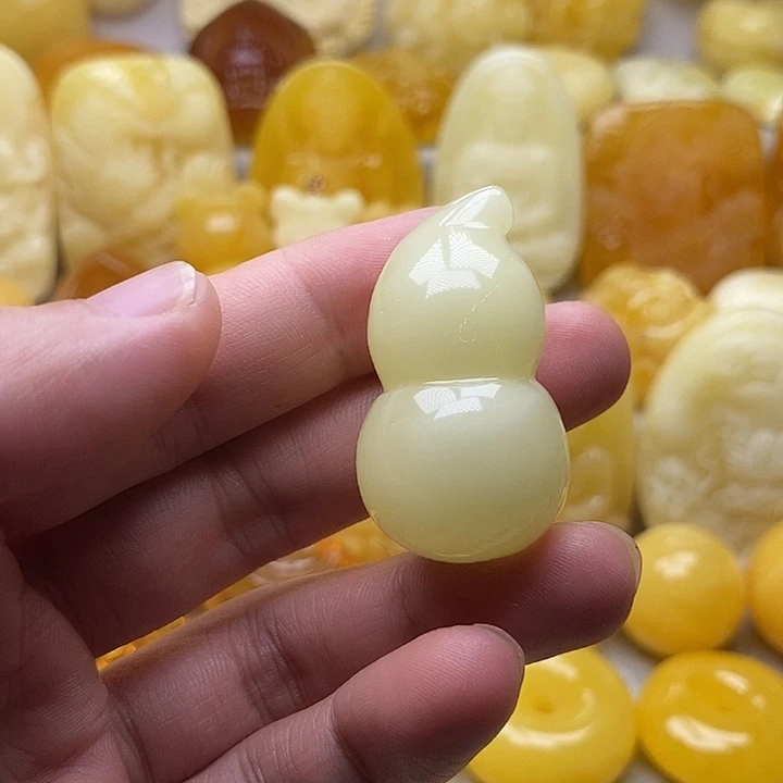 琥珀颈饰未镶嵌琥珀蜜蜡吊坠