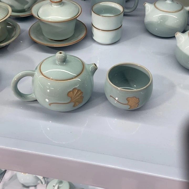 瓷片微瑕雕刻银杏叶西施壶