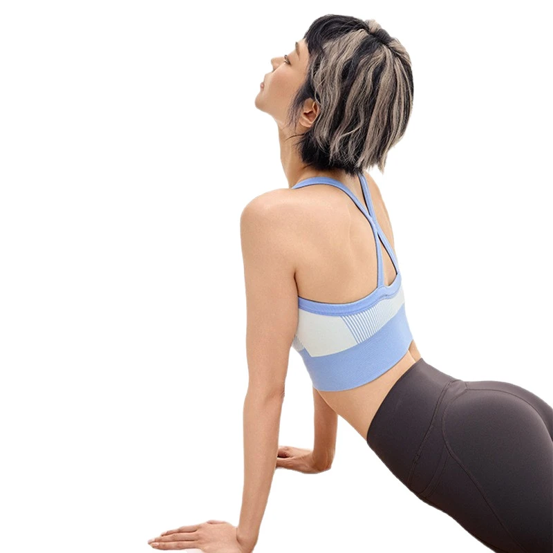固定罩杯细肩带透气裸感美背瑜伽训练运动背心