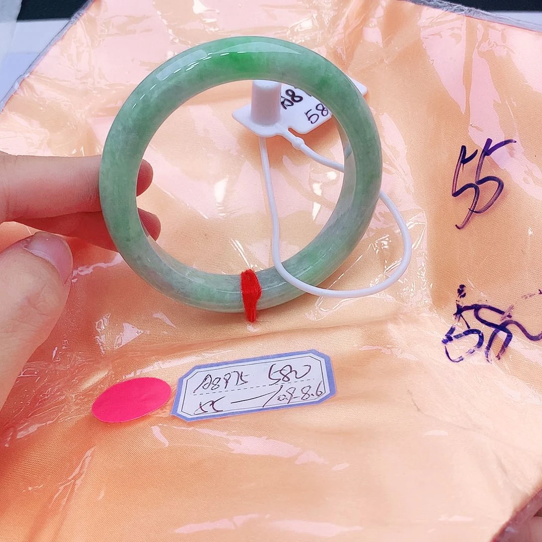 未镶嵌手镯翡翠翡翠