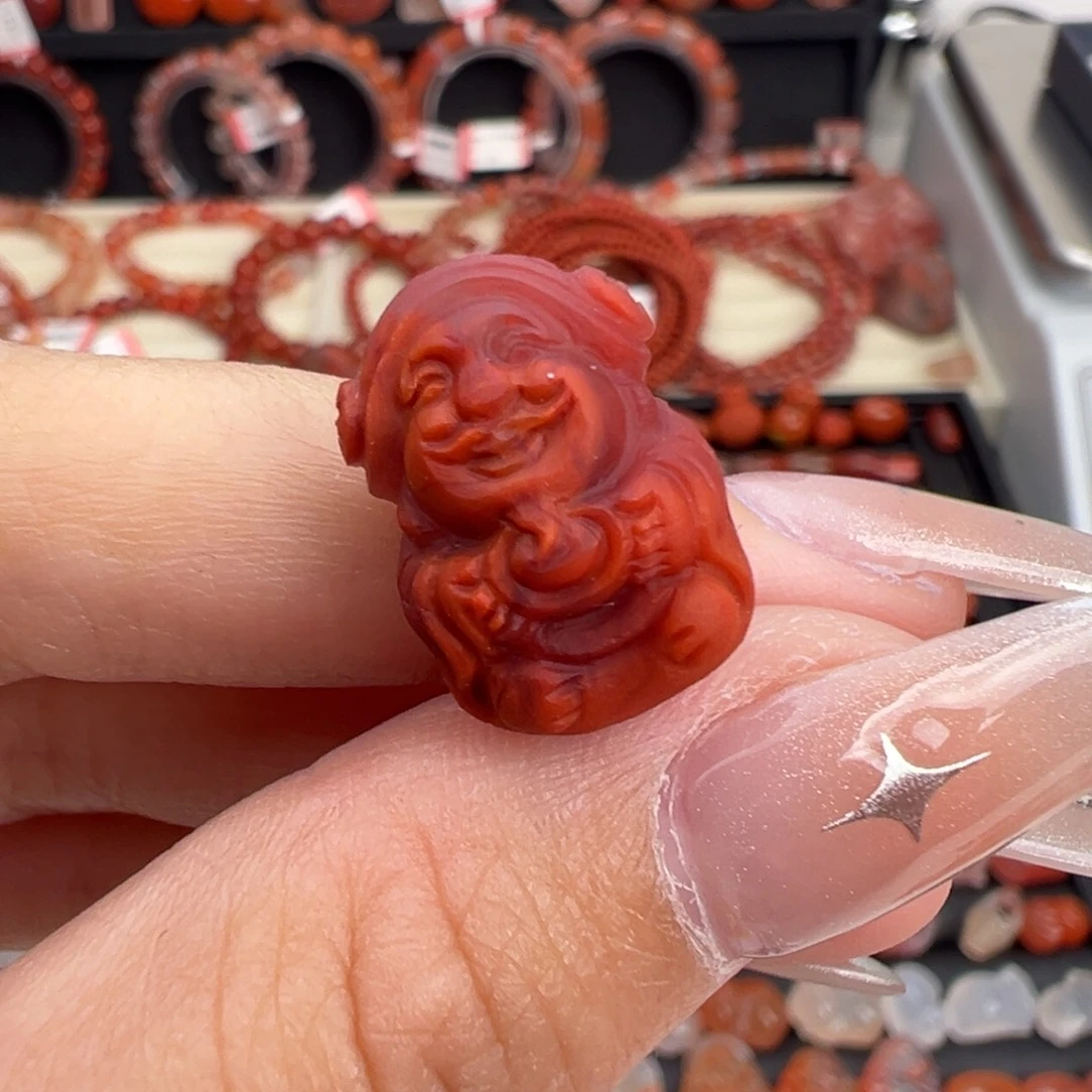 南红玛瑙未镶嵌颈饰财神爷
