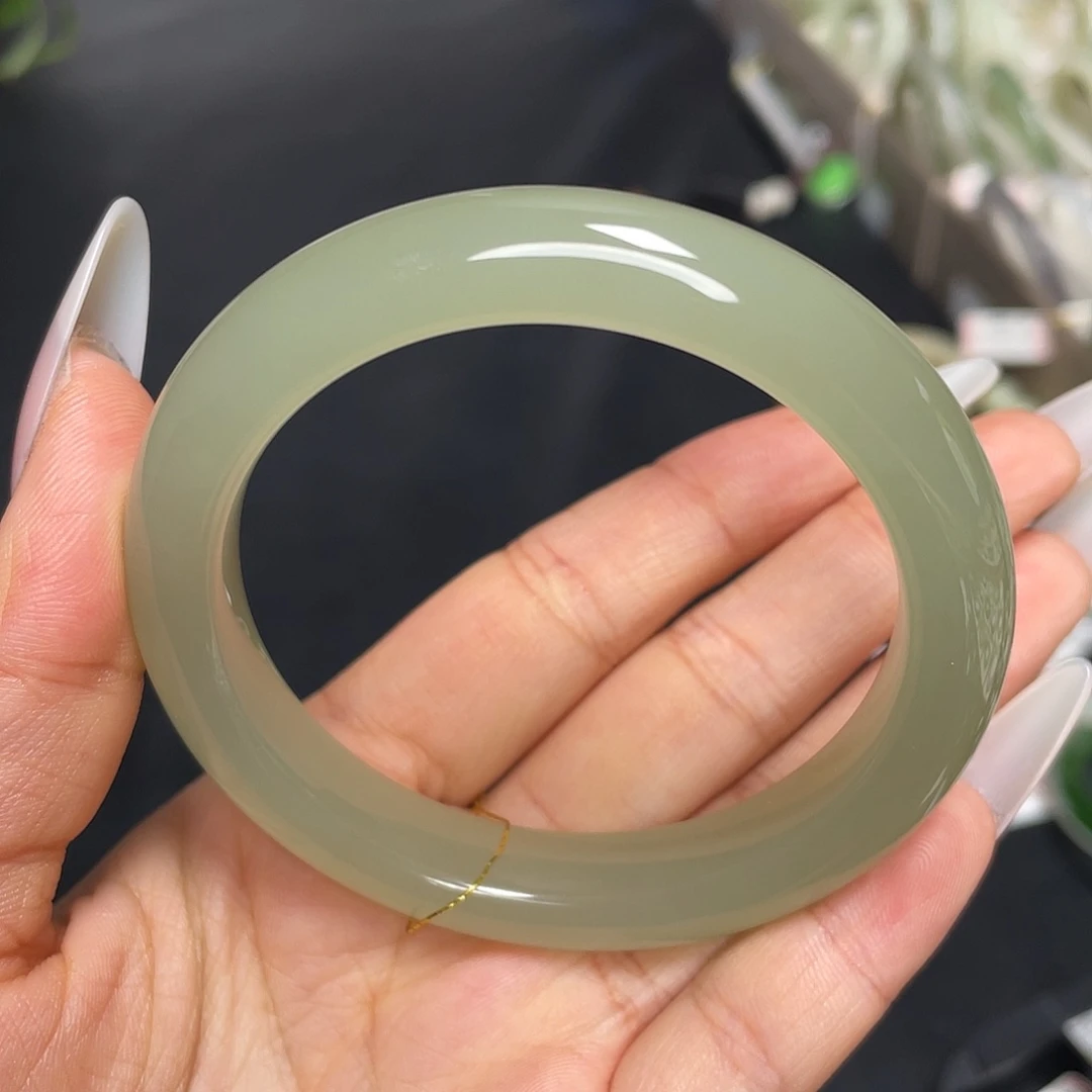 和田玉未镶嵌手镯55