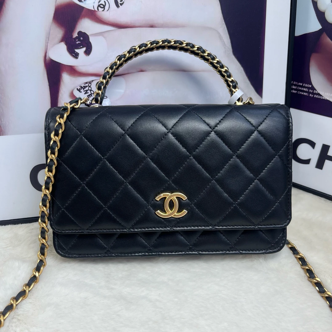99新 Chanel/香奈儿 22k手柄黑金woc（芯片）