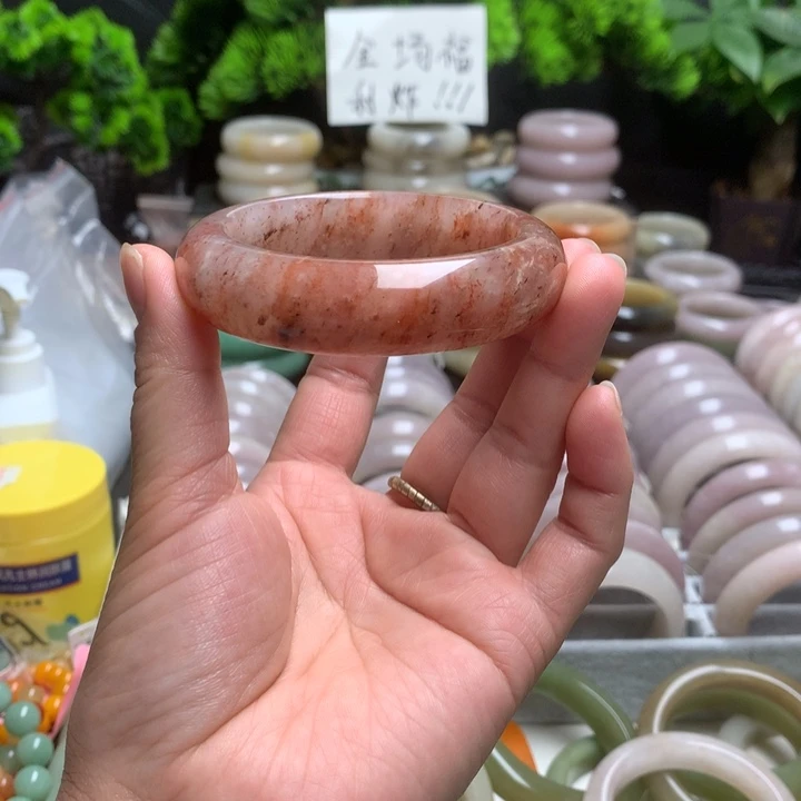 石英质玉（佘太翠）未镶嵌手镯56.7