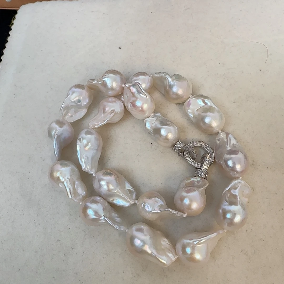 王***婕银S925镶嵌淡水珍珠颈饰