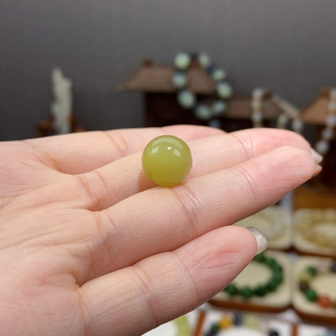 和田玉未镶嵌吊坠(不含链)三*半12