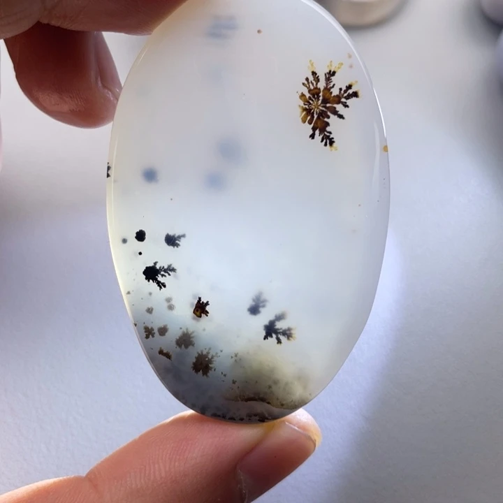 玛瑙/玉髓颈饰未镶嵌黑**生