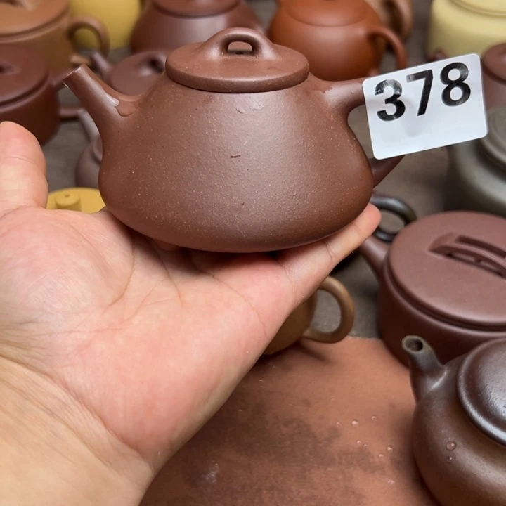 茶壶紫砂底槽清半手工200cc左右瑕疵