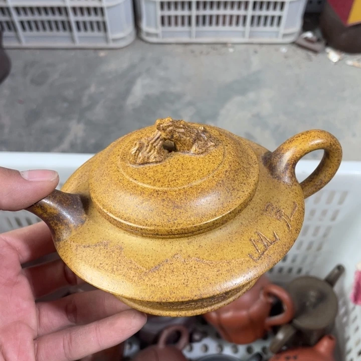老厂紫砂壶一件？