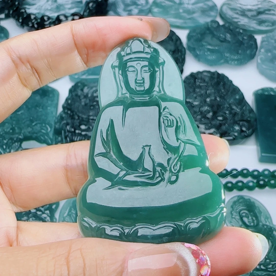 独***败翡翠未镶嵌颈饰多样性发货天然的A货翡翠