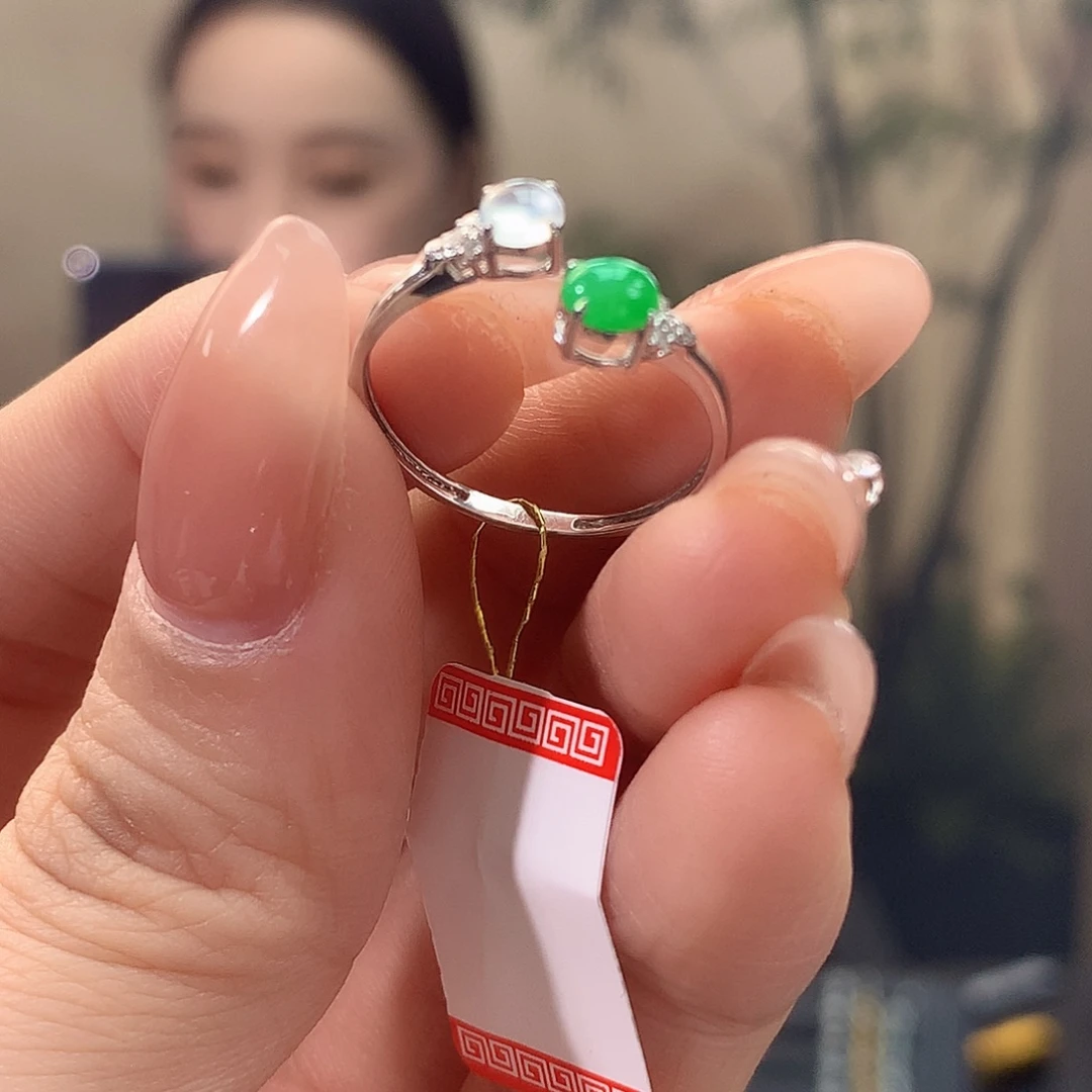 翡翠18K金镶嵌项链